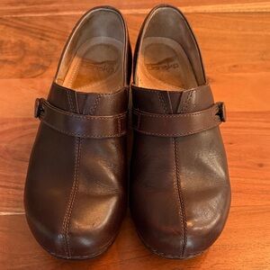 Dansko women’s size 38 slip on
